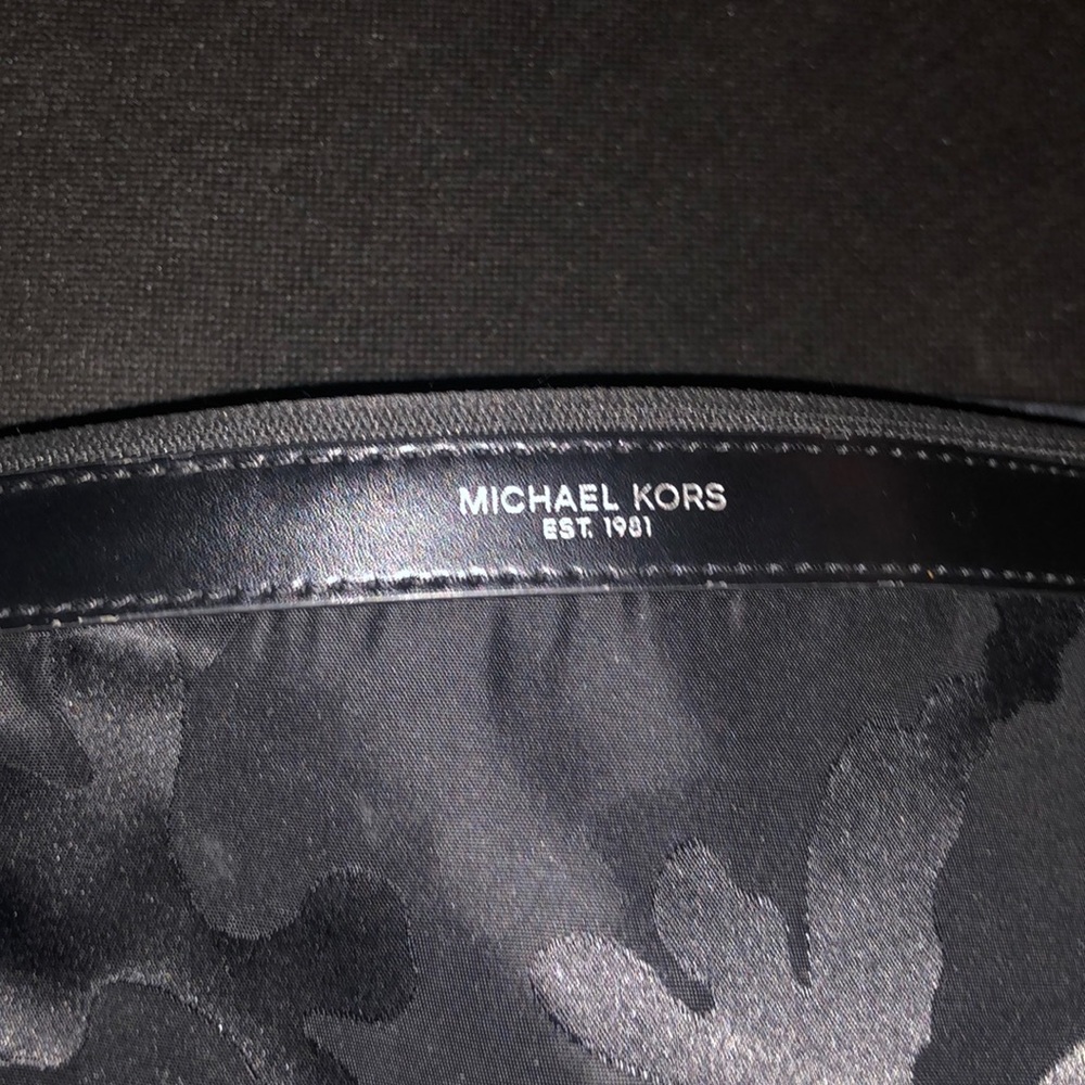 Michael Kors Men’s Army Fatigue Carry Bag.
